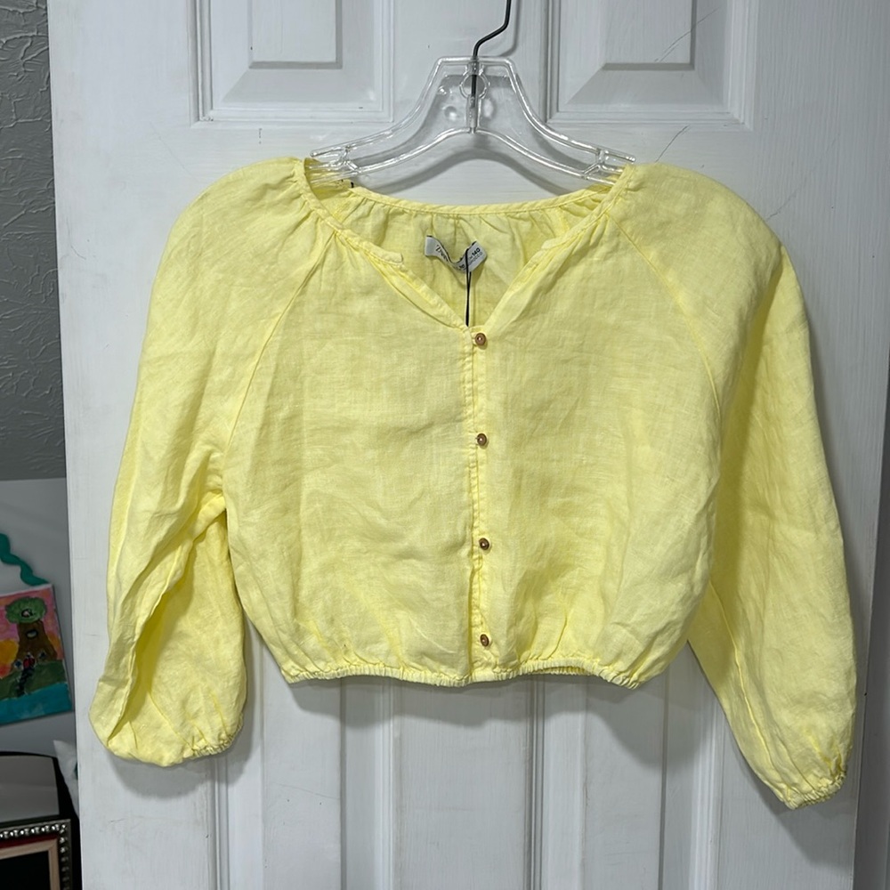 Zara girls NWT size 10 button down cropped linen shirt.